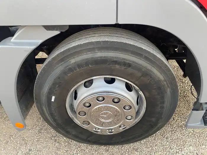 للبيع راس أكتروس 2004 نقل خاص 9