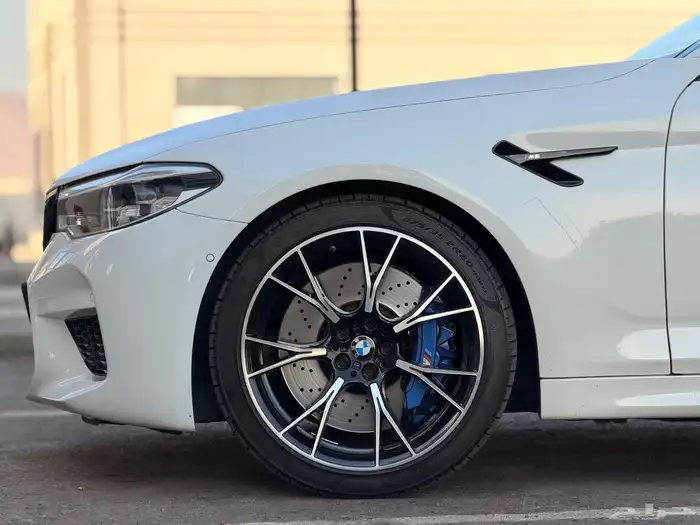 للبيع 2020 BMW M5 COMPETITION بحالة الوكالة 12
