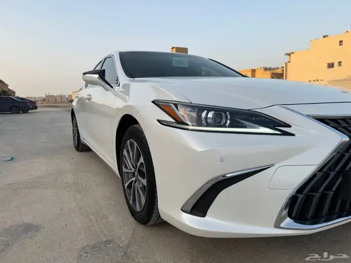 للبيع لكزز 250 ES اربعة سنلدر بحالة الوكالة 1