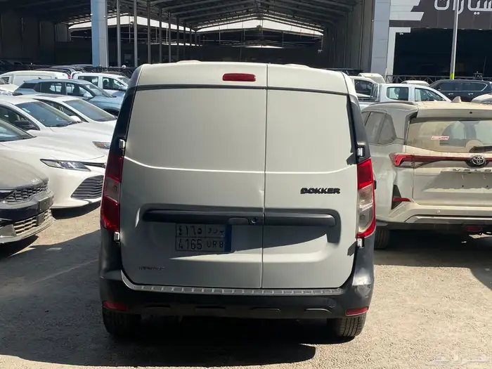 رينو دوكر بضاعه بنزين قير عادي 2020 5