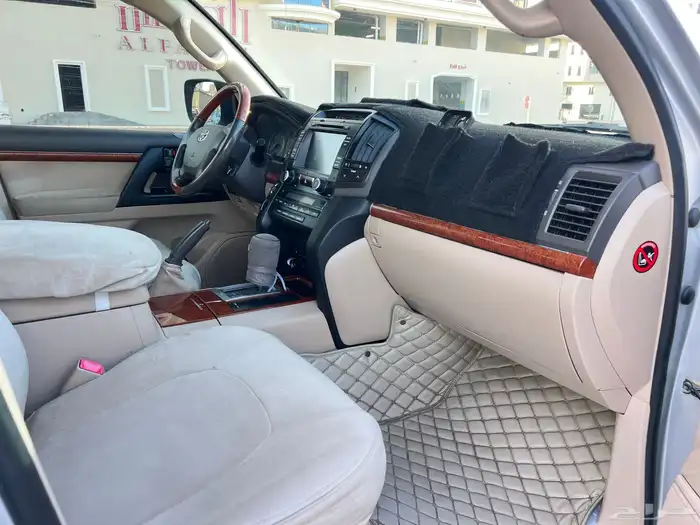 تويوتا لاند كروزر جيب موديل 2013 قمة النظافه 39