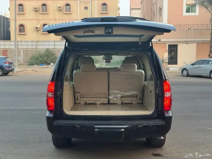 شيفرولية سوبربان 2013 اسود ملكي نظيف للبيع 21