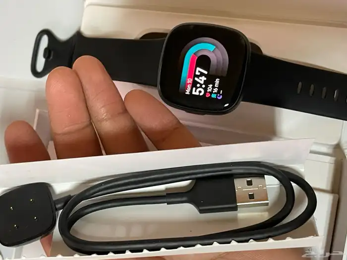 ساعة Fitbit Versa 4 الأصلية 3