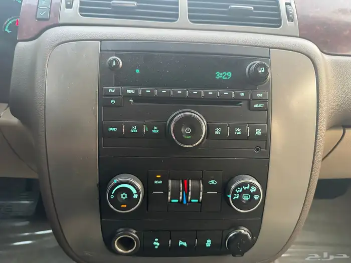 شيفرولية سوبربان 2013 اسود ملكي نظيف للبيع 44