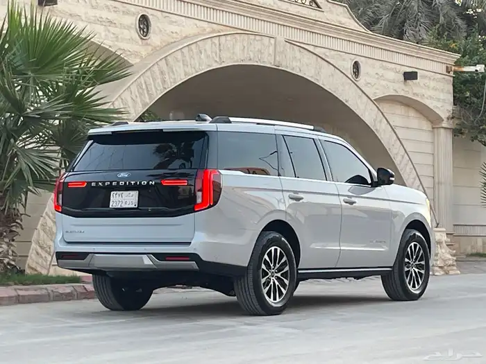 فورد اكسبديشن بلاتينيوم 2025 قمه بالنظافه بحال الوكاله 33