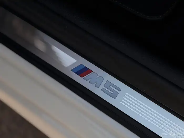 للبيع 2020 BMW M5 COMPETITION بحالة الوكالة 8