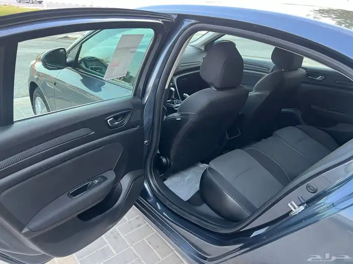 للبيع رينو ميجان 2023 10