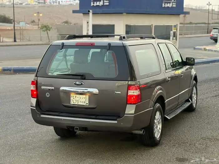 فورد اكسبيدشن 2011 12