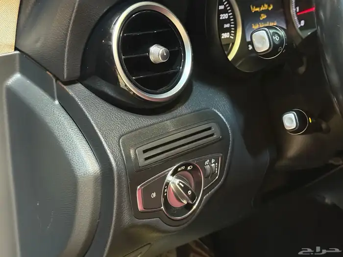 مرسيدس C200 2015 (( بحالة ممتازة )) 9