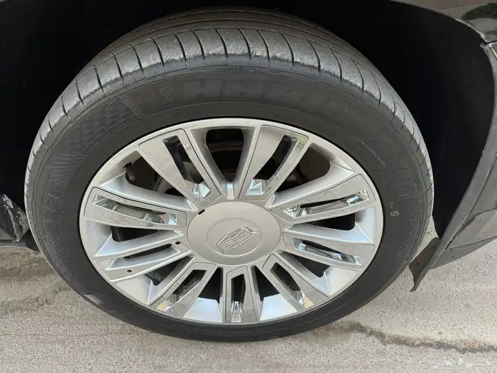 اسكاليد 2015 قصير سعودي اعلى فئه بحالة الوكاله 17