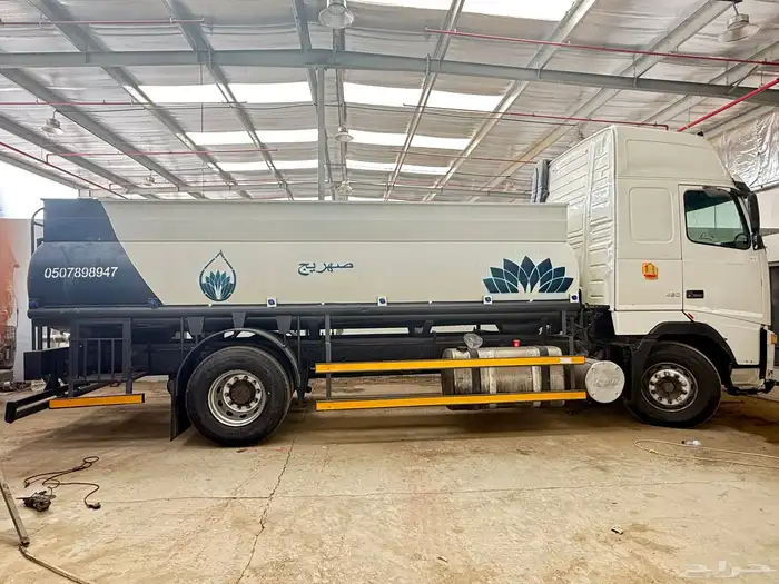 للبيع صهريج فولفو عايدي موديل 2003 7