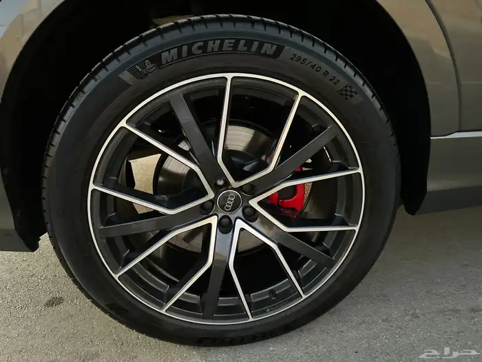 اودي Q8 بحاله الوكاله 2020 ماشي 88 الف SLine 44