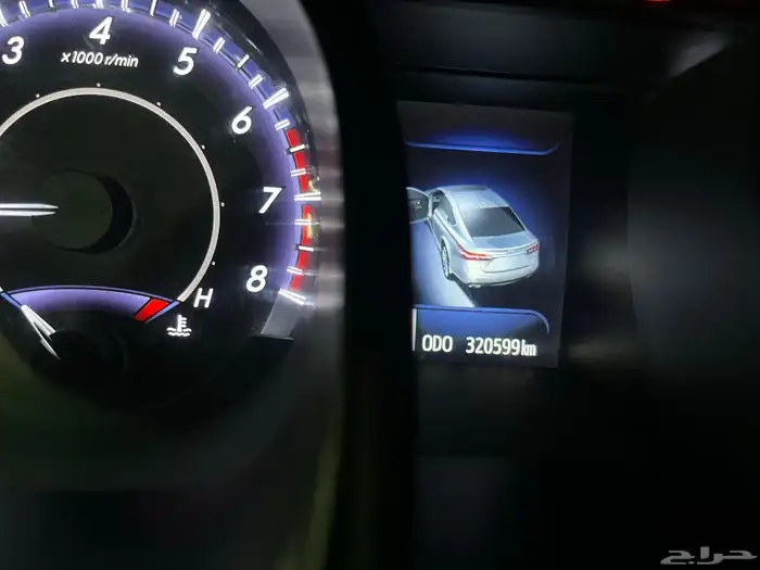 تويوتا افالون2015 فل كامل ليمتيد 40