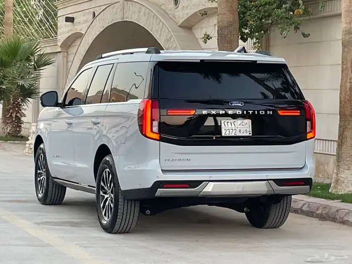 فورد اكسبديشن بلاتينيوم 2025 قمه بالنظافه بحال الوكاله 7