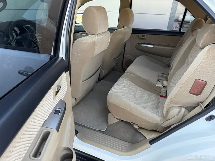 فورتشنر 2015 دبل مخزن ماشي 60 الف فقط 9