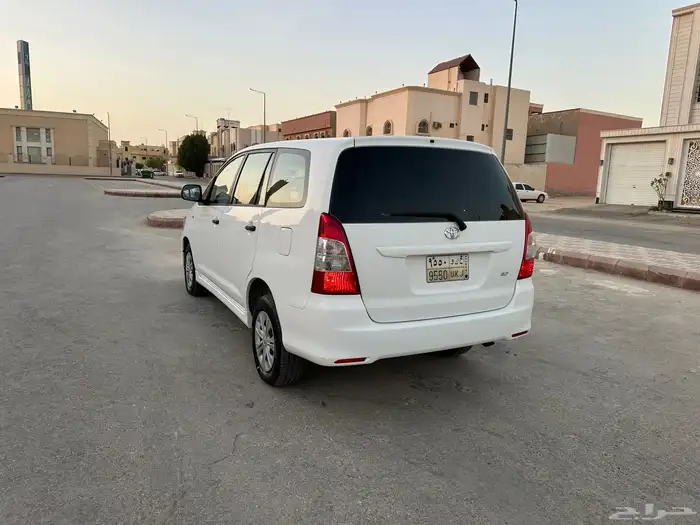 للبيع انوفا 2015 نظيفة جدا 9