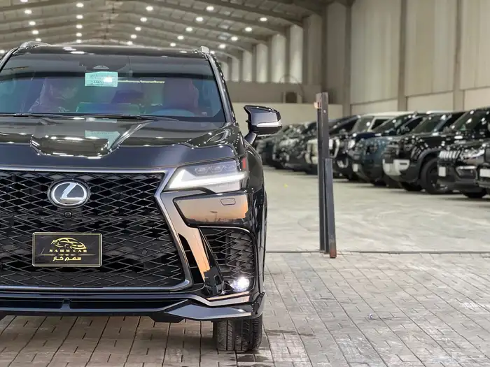 لكزس LX600 سبورت F موديل 2025 3