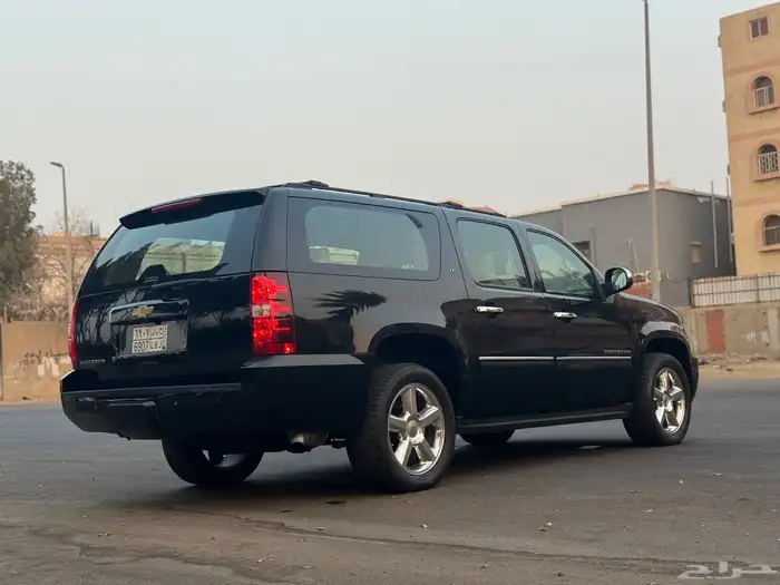 شيفرولية سوبربان 2013 اسود ملكي نظيف للبيع 11