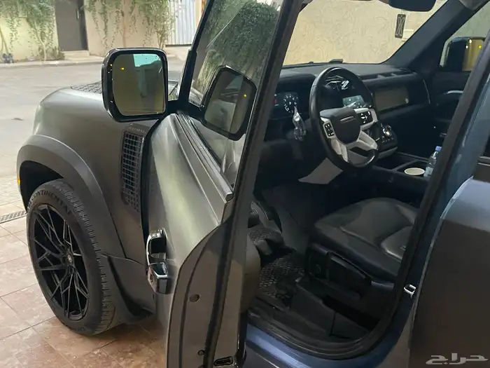 للبيع ديفندر SE موديل 2020 ماشي 70 الف 15