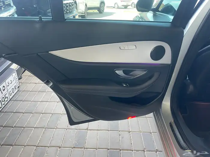 مرسيدس 2021 E250 رادار قياده ذاتيه فتحه سقف ( بنزين ) 2.0T 7