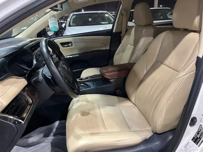 تويوتا افالون2015 فل كامل ليمتيد 30