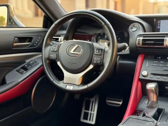 لكزس RC350 F موديل 2020 ممشى 71 الف تشيكات وكاله 40