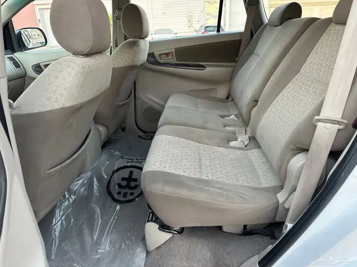 للبيع انوفا 2015 نظيفة جدا 16