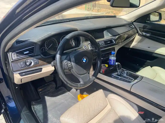 BMW 740 2012 5