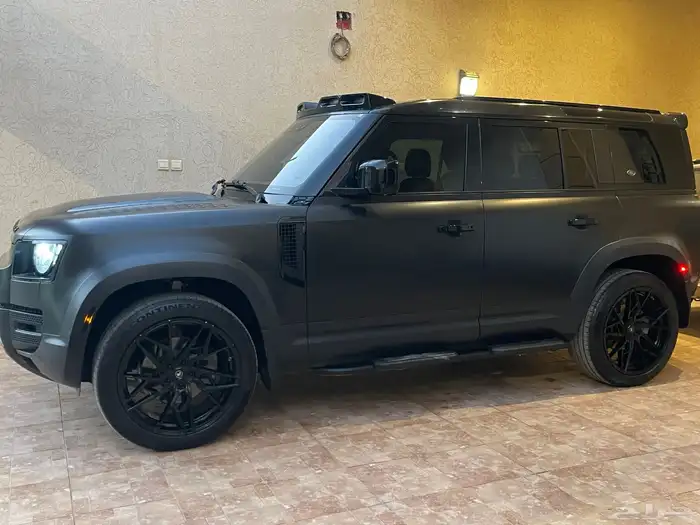 للبيع ديفندر SE موديل 2020 ماشي 70 الف 1