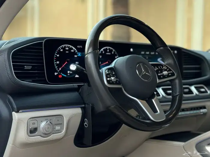 مرسيدس GLS 450 موديل 2020 كت AMG ممشى 68 الف تشيكات وكاله 47