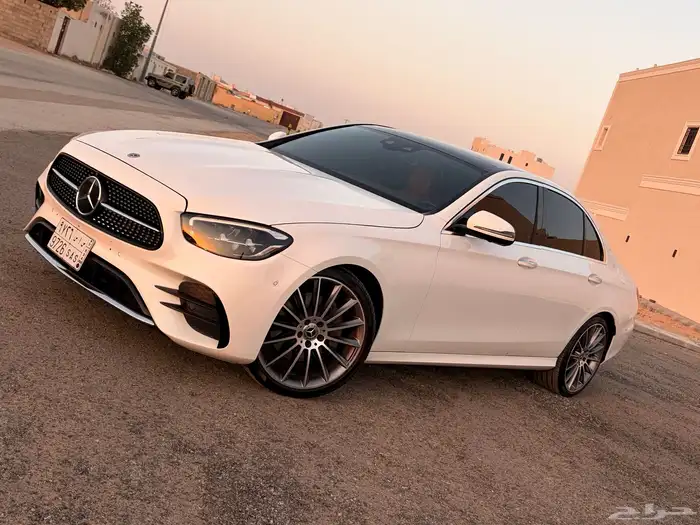 للبيع مرسيدس E300 AMGkit موديل 2022 بدي وكاله 4