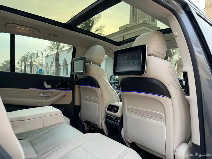 مرسيدس GLS 450 موديل 2020 كت AMG ممشى 68 الف تشيكات وكاله 54