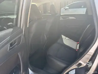 ماشي 142 الف باسم اختي وكاله يوجد رش في الباب الخلفي فقط index