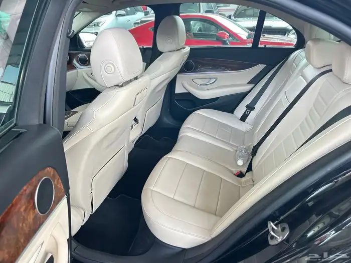 مرسيدس E200 2019 11