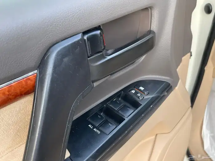 تويوتا لاندكروزر 2015 GXR فل سعودي 14