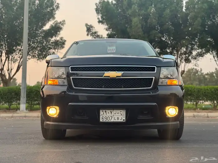 شيفرولية سوبربان 2013 اسود ملكي نظيف للبيع 23