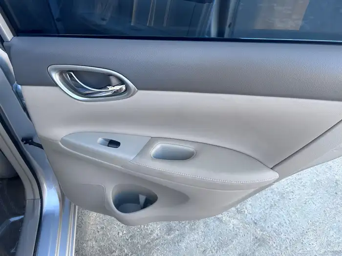 نيسان سنترا بحالة الوكالة 9