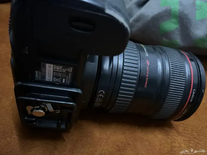 عدسة كانون 24-105 نظيفة 2