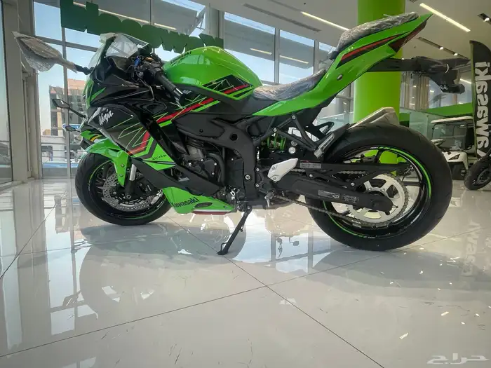 كاوساكي نينجا 2024 ZX4RR 1