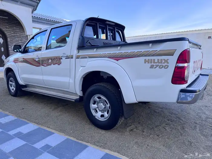 هايلوكس ( مخزن بريمي ) 12