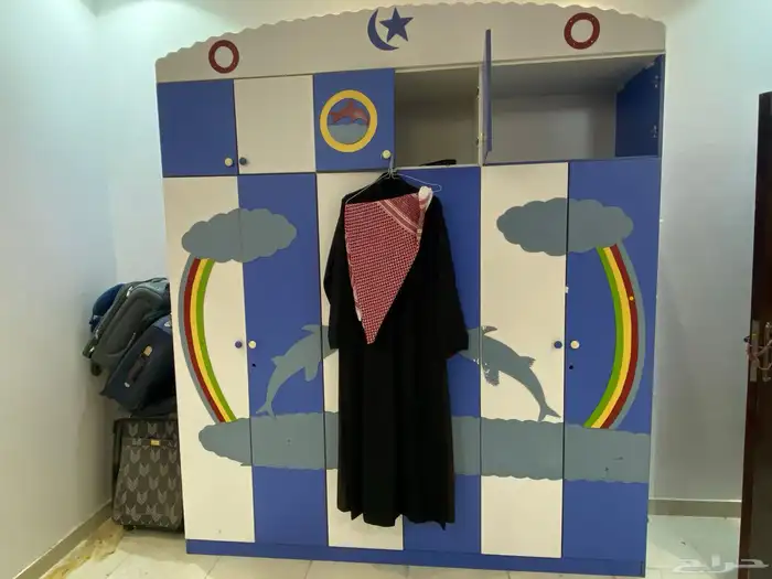 كنب نظيف 9 نفر مع فرشة ودولاب 9