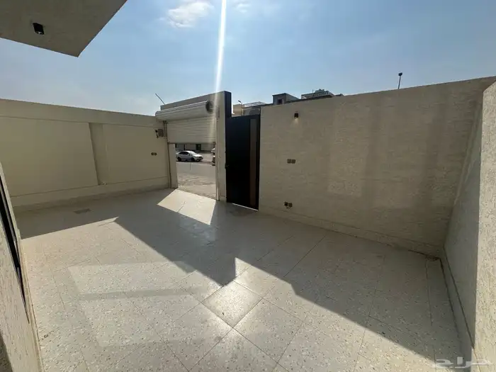 فيلا ارضيه للبيع مدخل خاص حي الاخضر 1