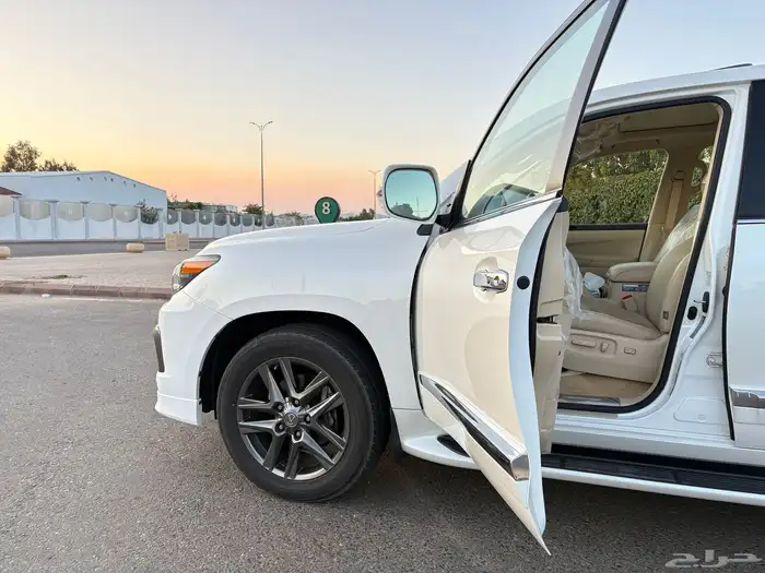 جيب لكزس 2015 مخزن 9