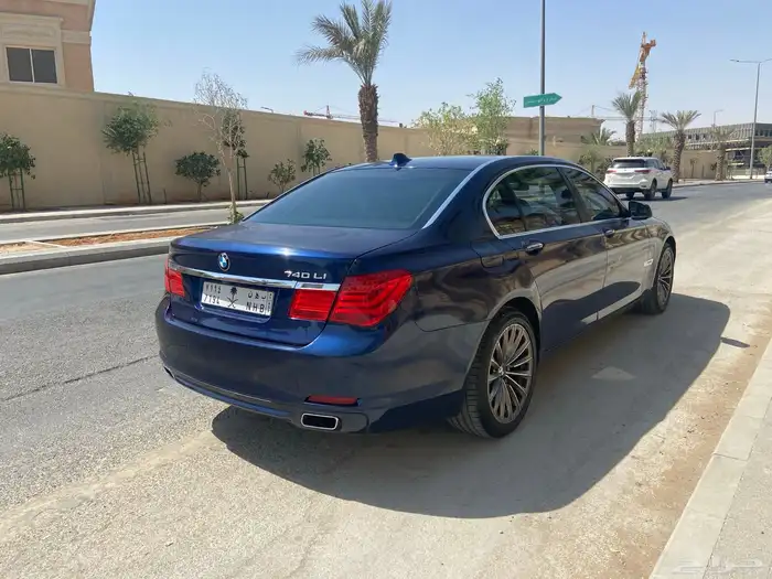 BMW 740 2012 0