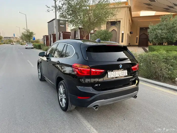 بي ام دبليو x1 مخزن بحالة الوكالة 2