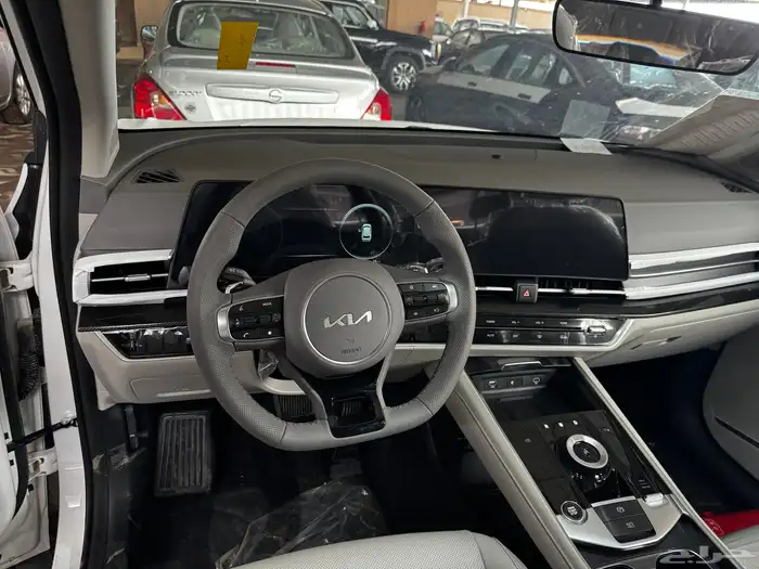 كيا اسبورتاج لارج موديل 2025 نص فل 7