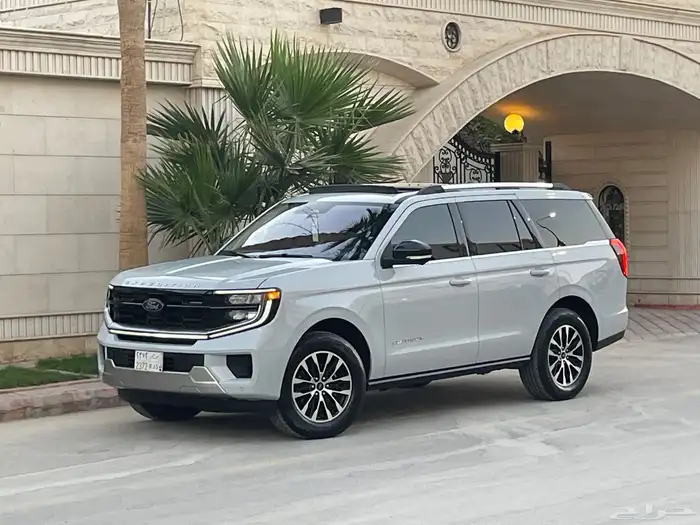 فورد اكسبديشن بلاتينيوم 2025 قمه بالنظافه بحال الوكاله 4