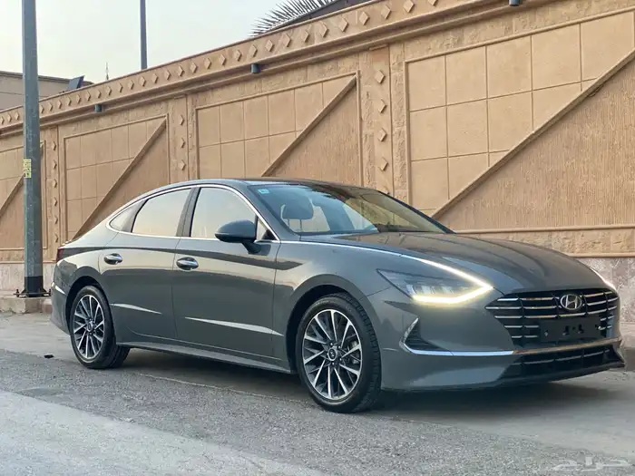 هونداي سوناتا 2020 فل كامل نظيف للبيع بطاقة جمركية 4