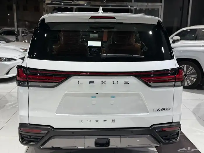 لكزس LX 600 بريمي VIP ابيض بلاك ادشن داخل - جملي نظام 50-50 5