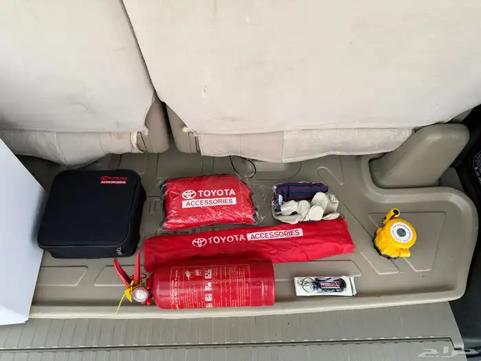 جيب لاندكروزر 2011((مخزن )) 35